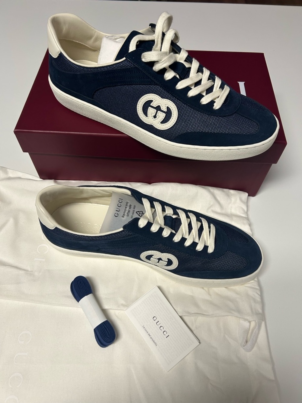 **AUTHENTIC** Gucci men’s sneakers w/box, dust bags, and extra laces!! - Picture 4 of 11